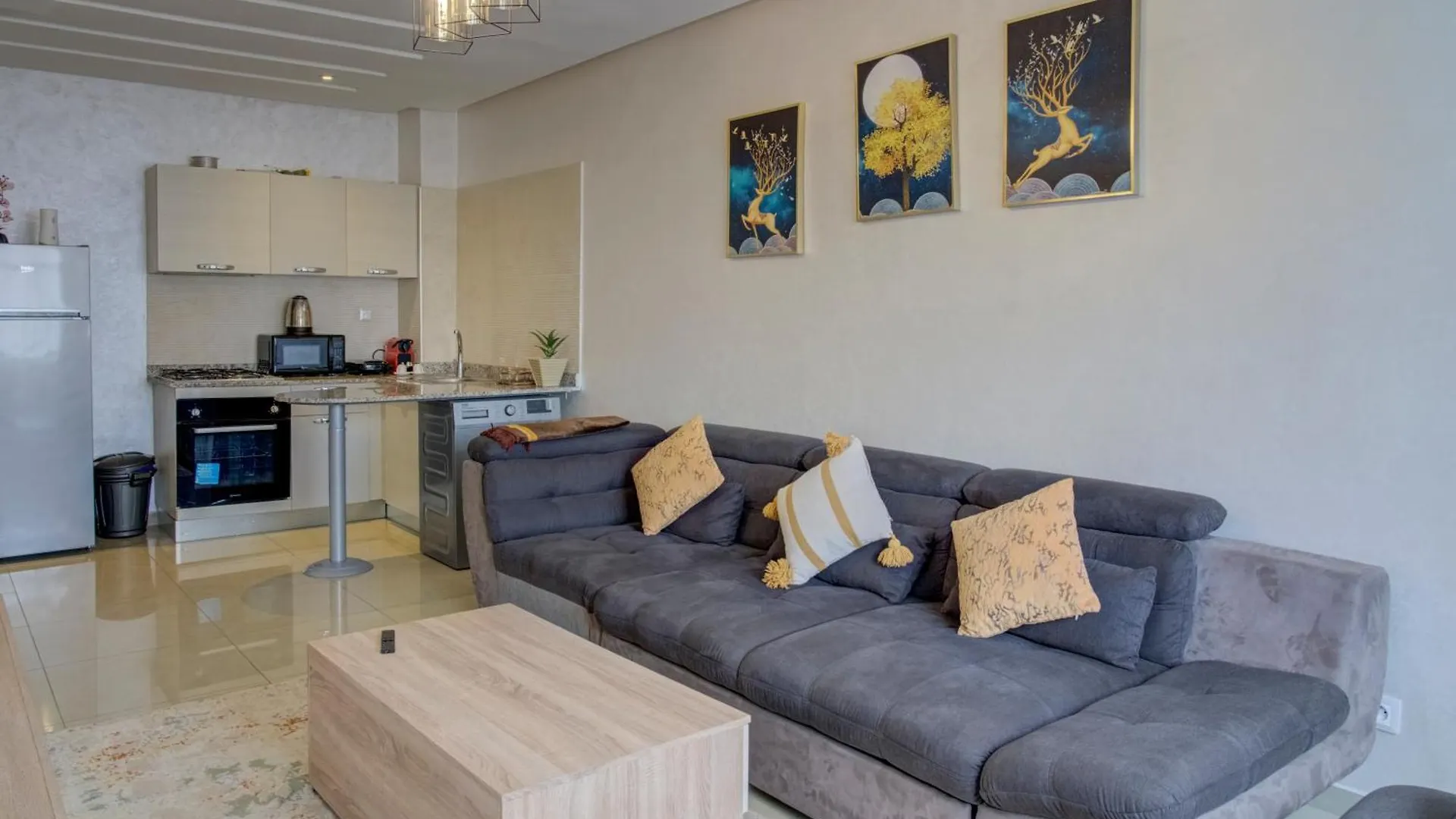 Holiday Apartement With Pool أغادير شقة